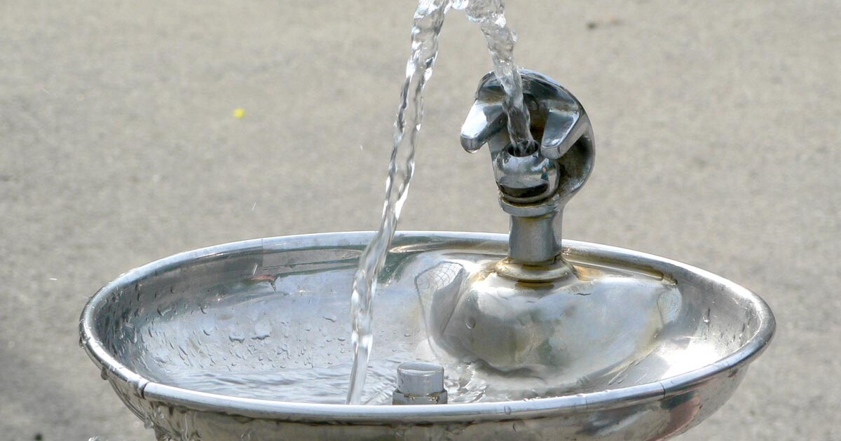 Plans for public toilets and water fountains backed by MSPs Scottish